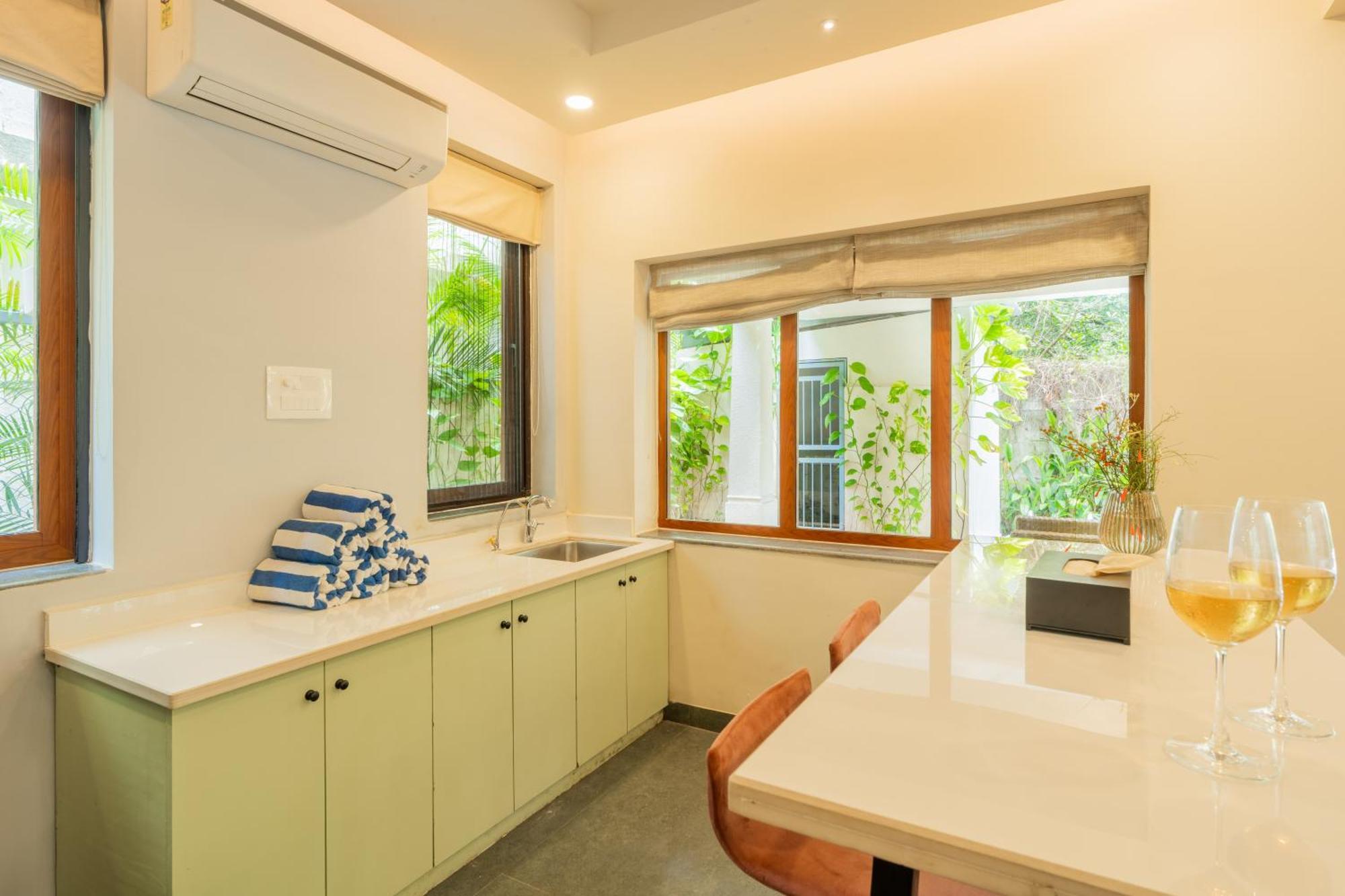 Elivaas 3 Bhk Pvt Pool & Bar - Villa Valerie Oxel Esterno foto